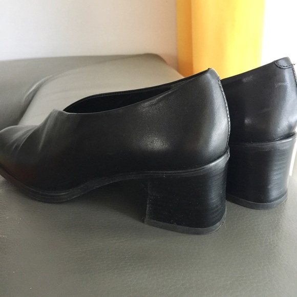 💙Club Donna💙Black Leather Pump - Square Toed - Picture 3 of 8